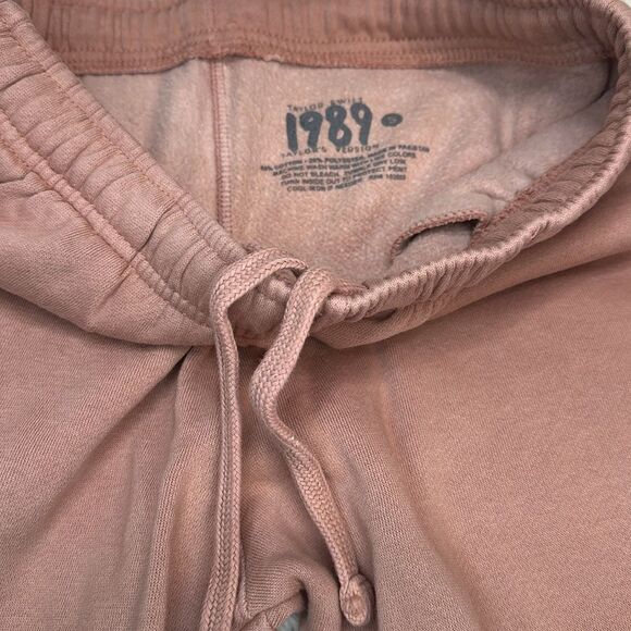 NWOT 1989 (TAYLOR'S VERSION) PINK Sweat Pants Size Small - Picture 6 of 8